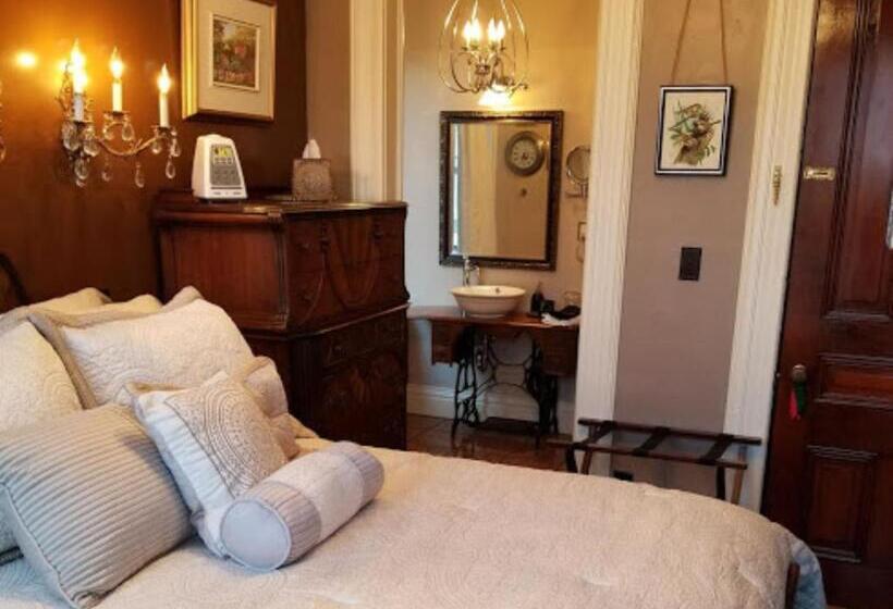 غرفة قياسية مزوَّدة بجاكوزي, Buffalo Harmony House