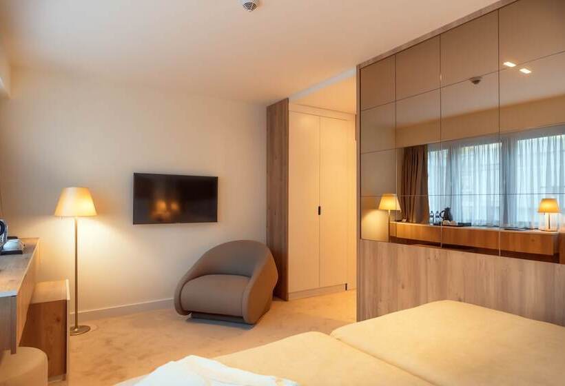 اتاق کلاسیک یک تخته, Agape