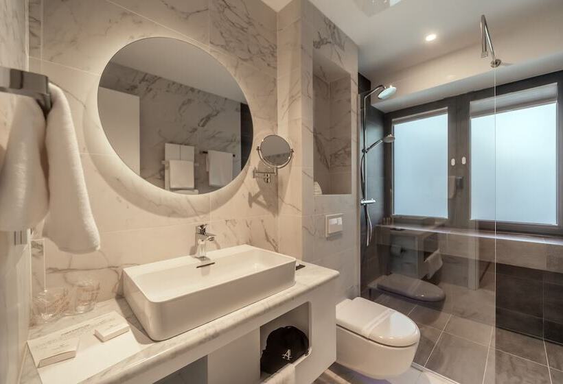 اتاق کلاسیک یک تخته, Agape