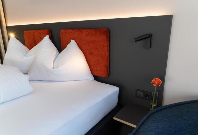 غرفة قياسية فردية لذوى الإحتياجات الخاصة, Alpstadt Lifestyle