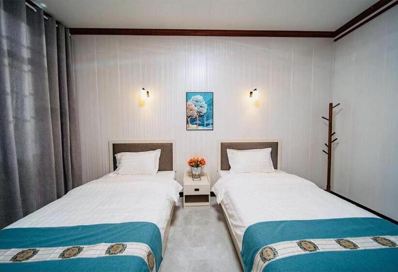 Номер Стандарт, Longhushan Hanxiangju Homestay