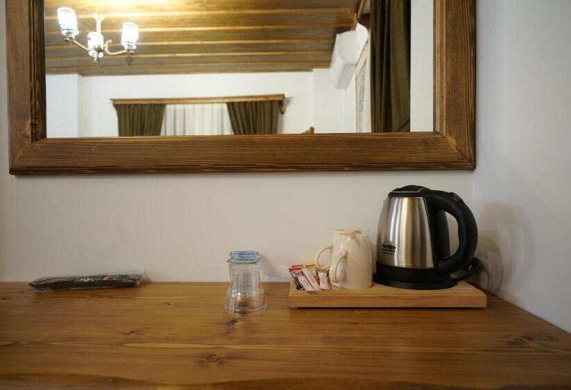 발코니 디럭스 룸, Pashahan