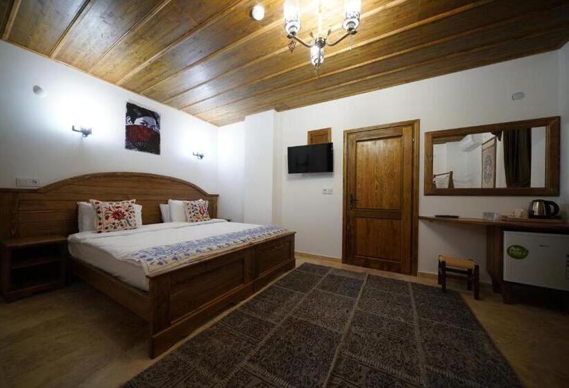 스탠다드 트리플 룸, Pashahan