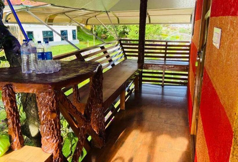 חדר דלוקס לשלושה, Treehouse Tabor Hills Resort Vagamon