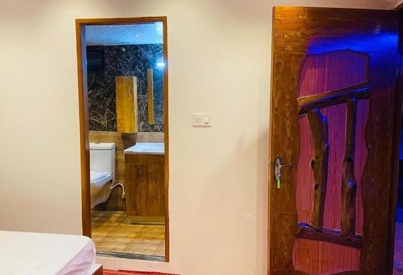 חדר דלוקס לשלושה, Treehouse Tabor Hills Resort Vagamon