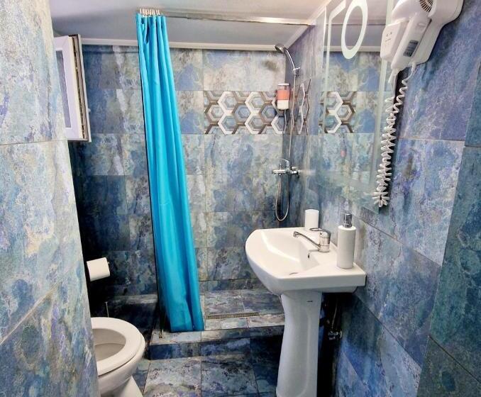 エコノミー４人部屋, Pensiune Mirada