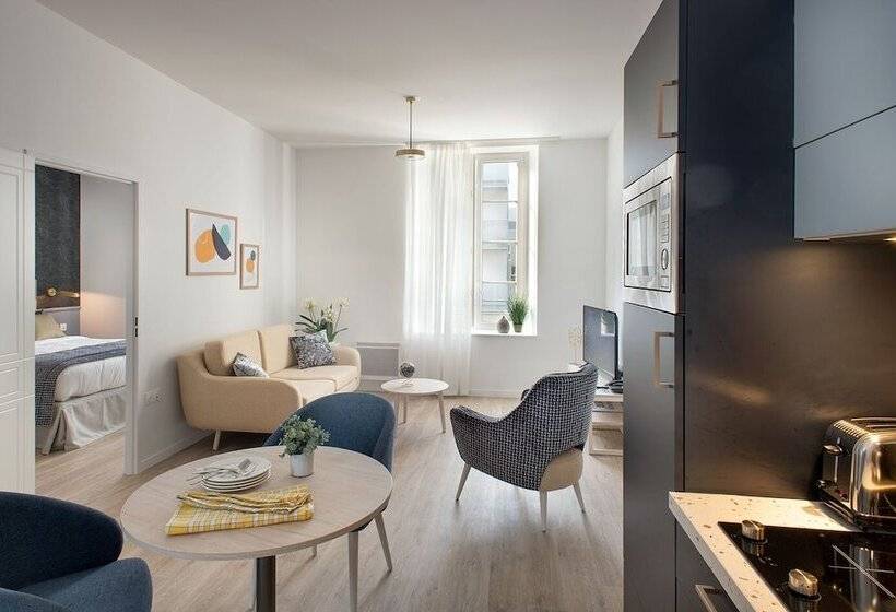 شقة غرفة واحدة, Domitys   Manoir Maison Douaud