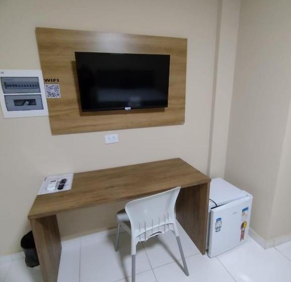 غرفة أساسية ثلاثية, La Sierra