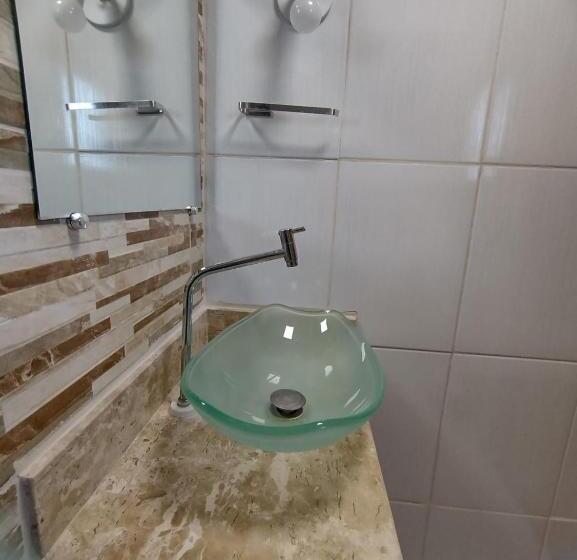 غرفة قياسية ثلاثية, La Sierra