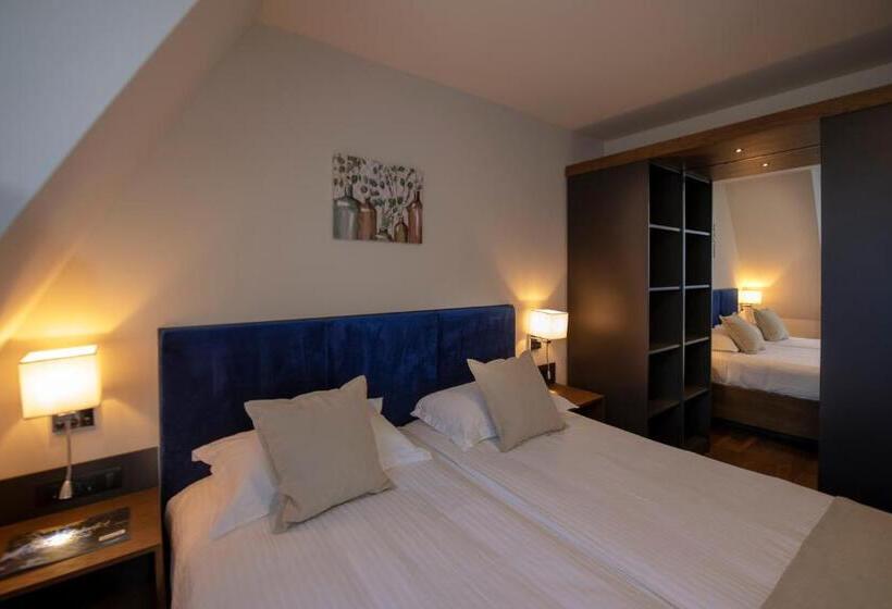 سوییت جونیور, Resort Una Park