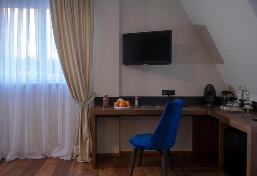 سوییت, Resort Una Park