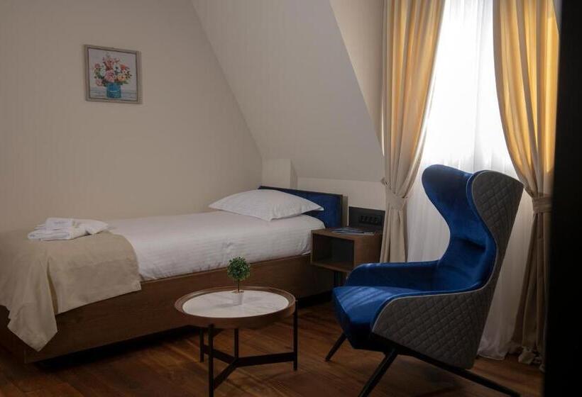 سوییت, Resort Una Park