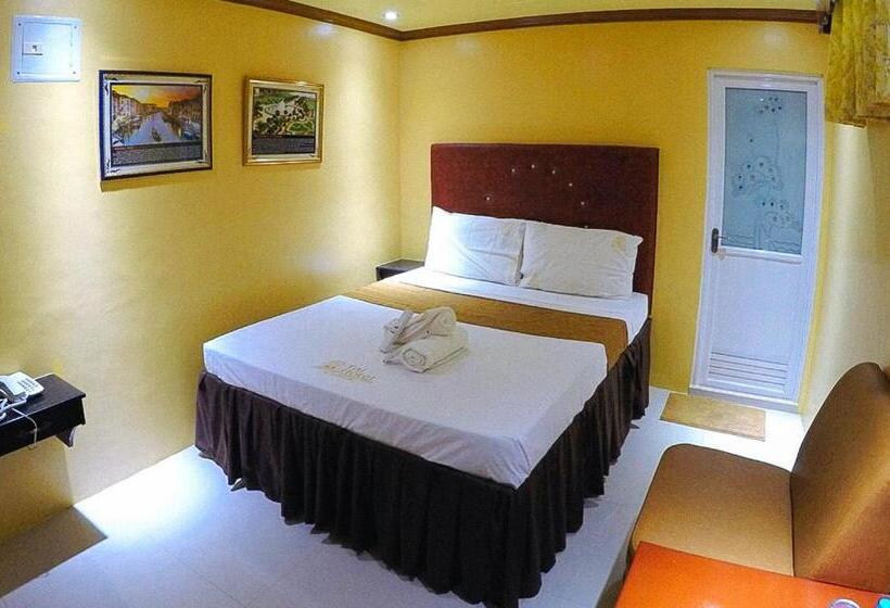 اتاق استاندارد سه نفره, Reddoorz Plus @ Taj Hotel Tuguegarao