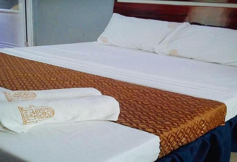 اتاق خانوادگی, Reddoorz Plus @ Taj Hotel Tuguegarao