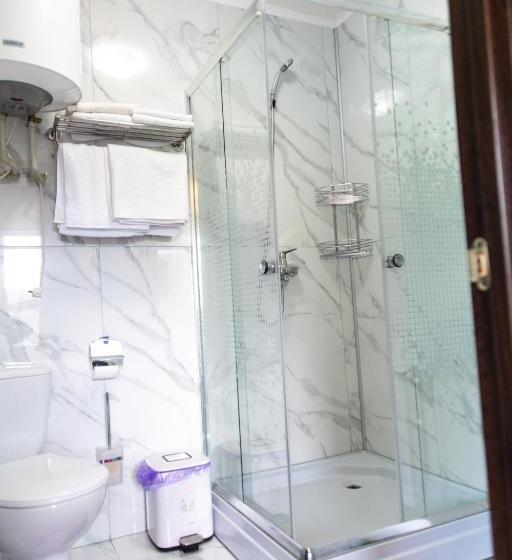 Standaardkamer met Balkon, садиба кичера Gold