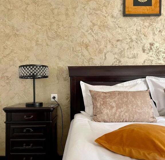 バルコニー付きスタンダードルーム, Curtea Domneasca