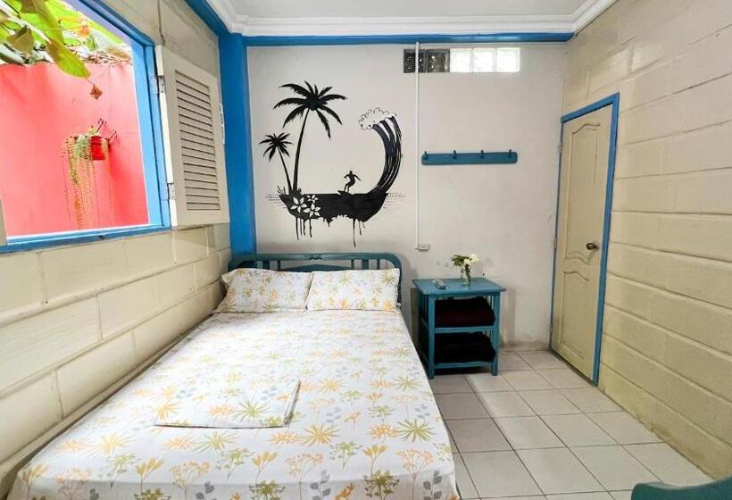 اتاق استاندارد سه نفره, Arrecife Montañita Hostal