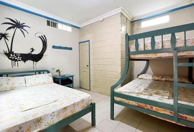 اتاق استاندارد سه نفره, Arrecife Montañita Hostal