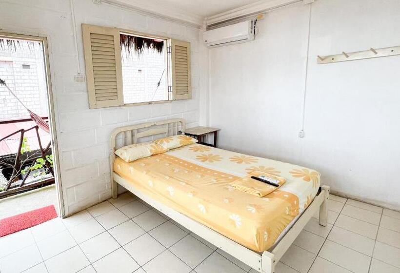 غرفة قياسية, Arrecife Montañita Hostal