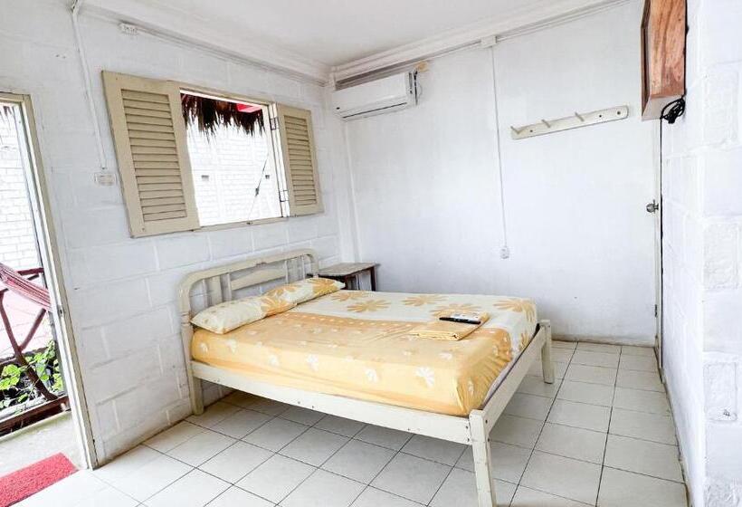 اتاق استاندارد, Arrecife Montañita Hostal