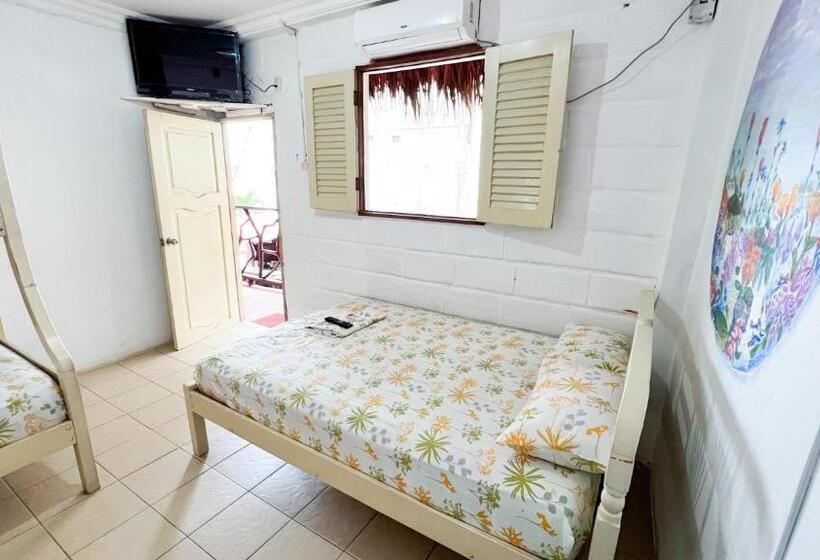 غرفة عادية خماسية, Arrecife Montañita Hostal