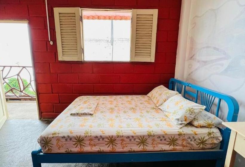 اتاق استاندارد, Arrecife Montañita Hostal