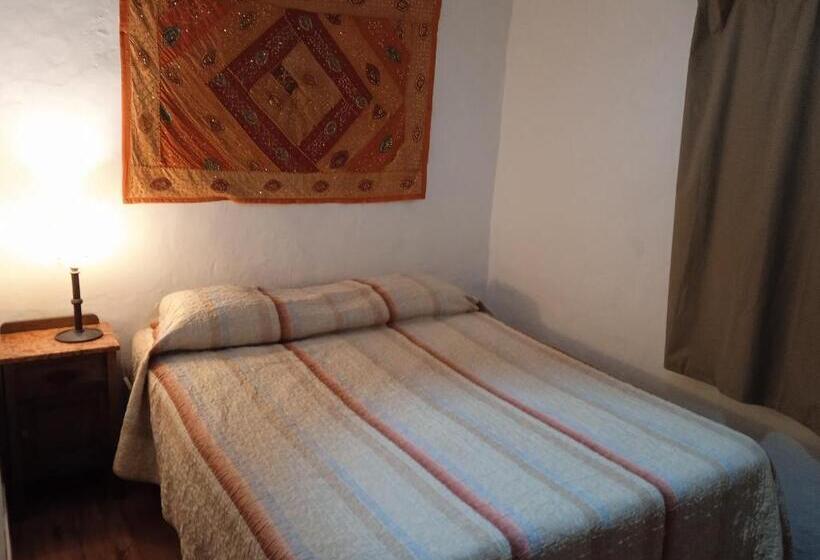 غرفة قياسية ثلاثية, Hostel Mar Y Campo