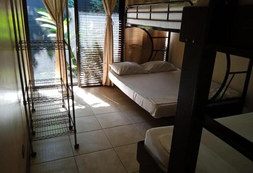 スタンダード４人部屋, Cabinas Surf Arribadas