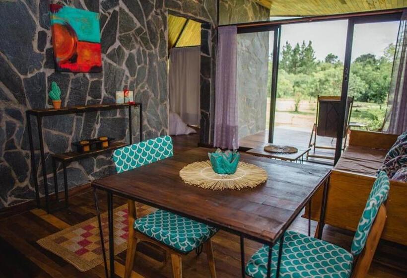 غرفة سوبيريور ثلاثية, Al Kamar Cabañas Lodge