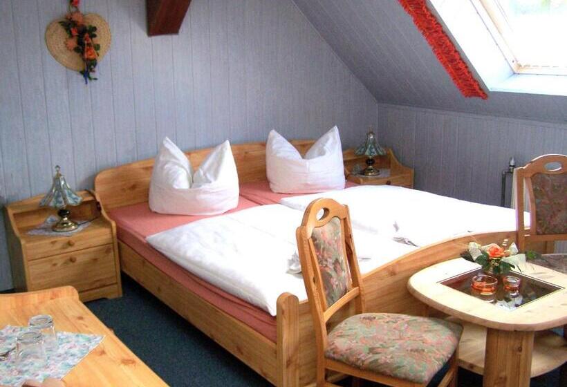 Номер Стандарт, Lindenhof Liepgarten   Pension & Gaststätte