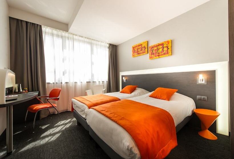 Номер Стандарт, Hôtel Restaurant Athena Spa