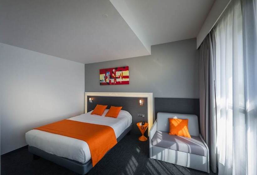 Полулюкс, Hôtel Restaurant Athena Spa