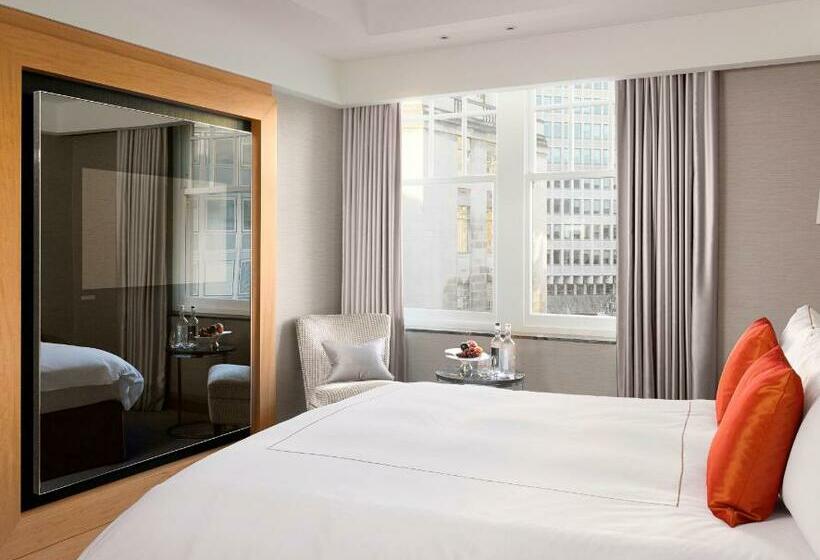 带大床的高级房间, Conrad London St. James