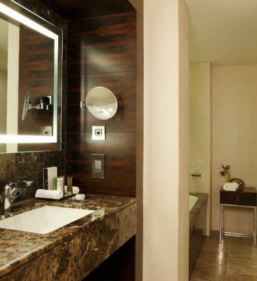 スーペリアールーム, Conrad London St. James