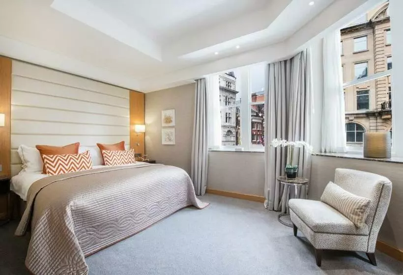 سوئیت با تخت بزرگ, Conrad London St. James