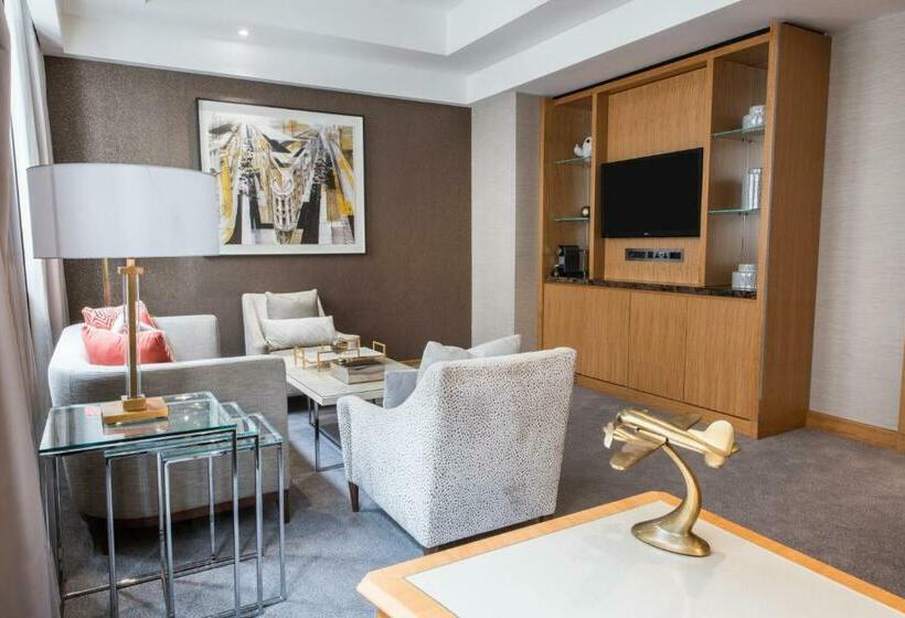 带大床的套房, Conrad London St. James