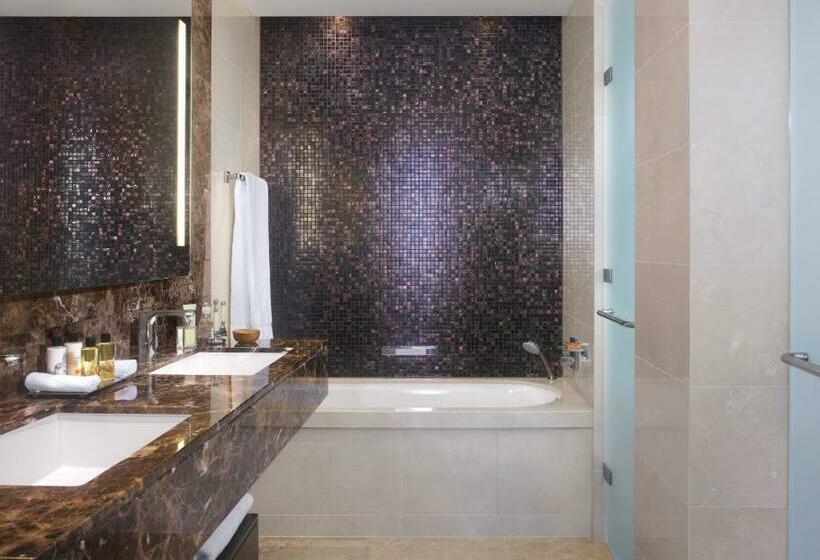 带大床的复式套间, Conrad London St. James