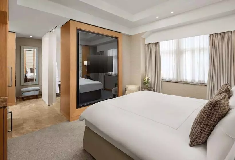 اتاق لوکس با تخت بزرگ, Conrad London St. James