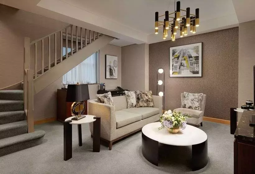 سوییت دوبلکس, Conrad London St. James