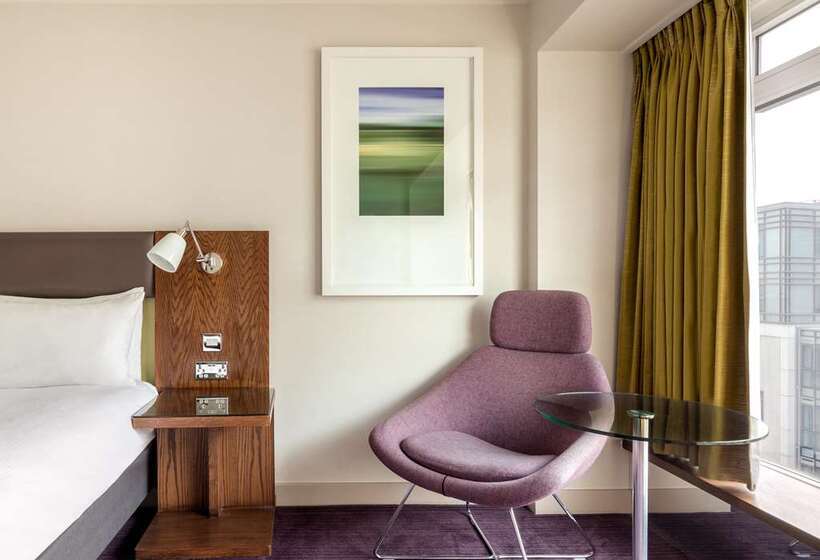 キングサイズベッドのスーペリアルーム, Conrad London St. James