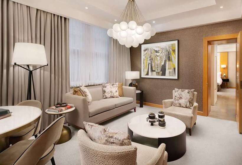 带大床的套房, Conrad London St. James