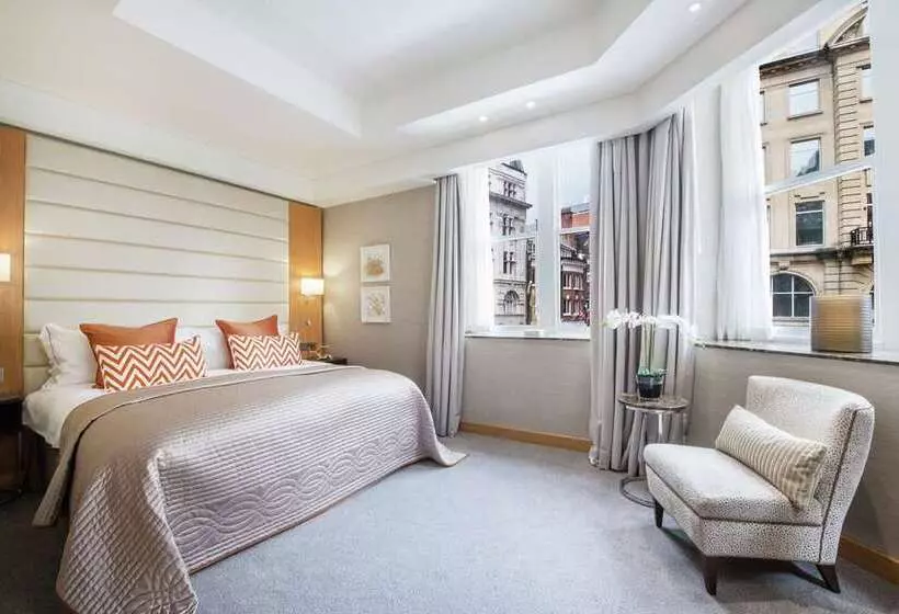 سوئیت با تخت بزرگ, Conrad London St. James
