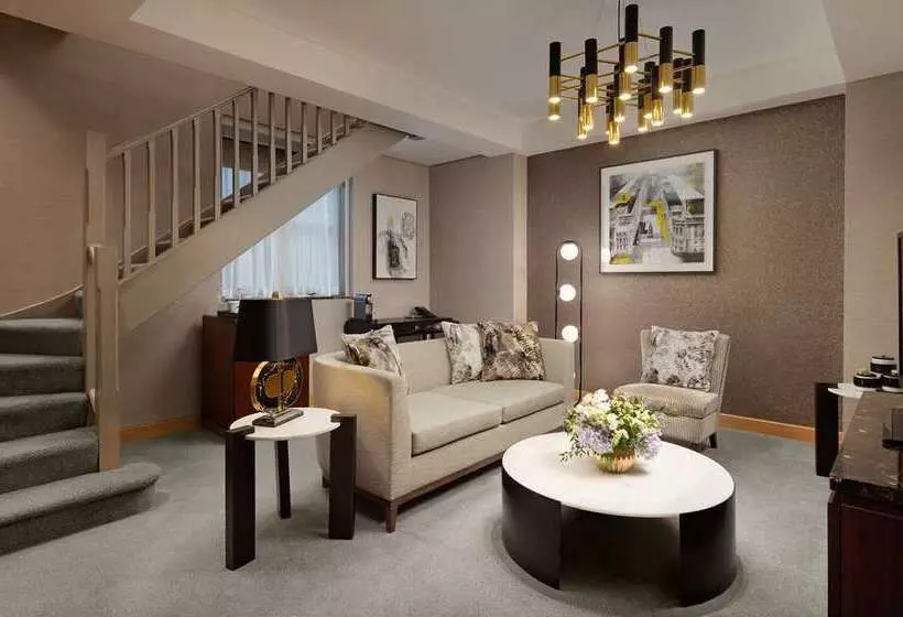 Deluxe Suite King Bed, Conrad London St. James