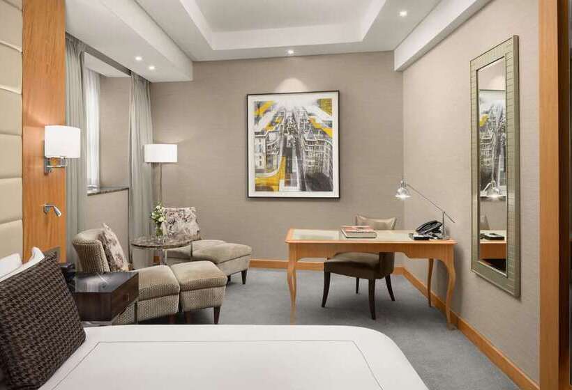 适合残疾人士使用的带超级大床的标准间, Conrad London St. James