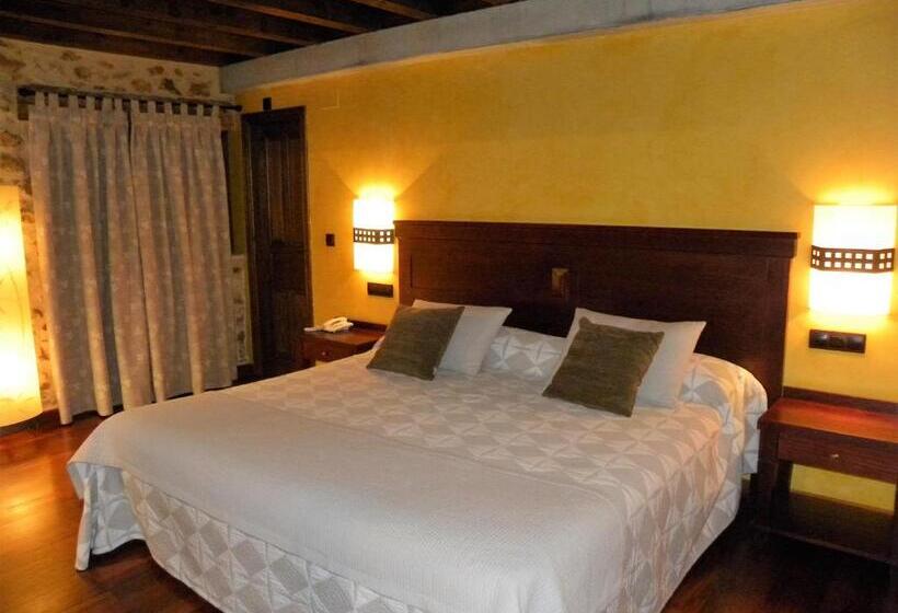 Люкс, Posada Los Templarios