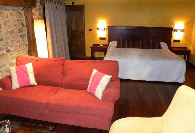 Люкс, Posada Los Templarios