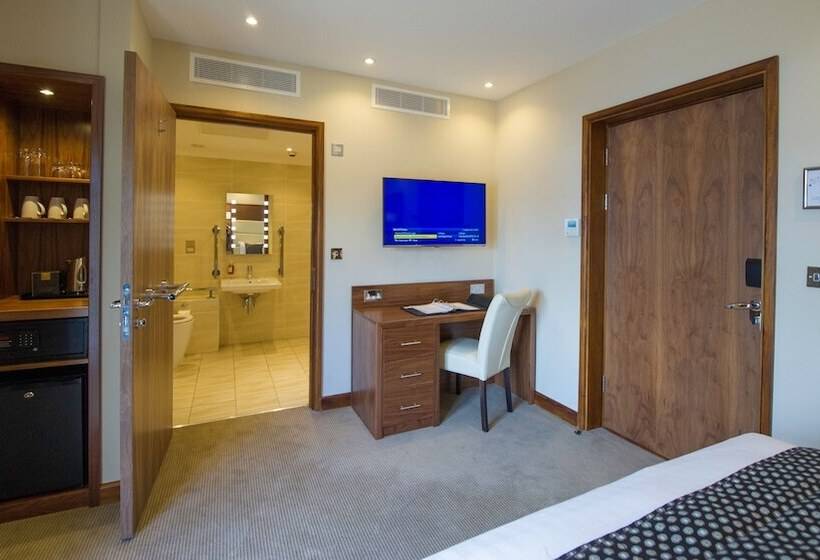 اتاق اجرایی, The Devon