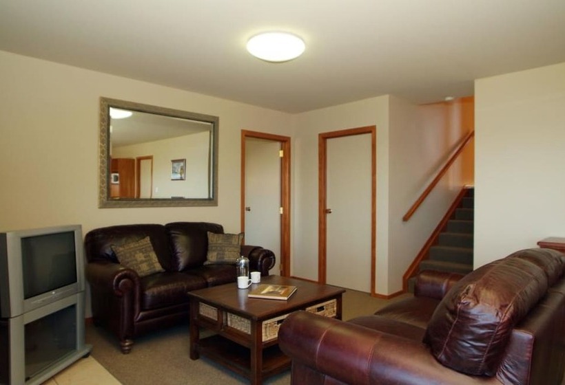 דירת שני חדרים עם מרפת, Oreti Village Resort