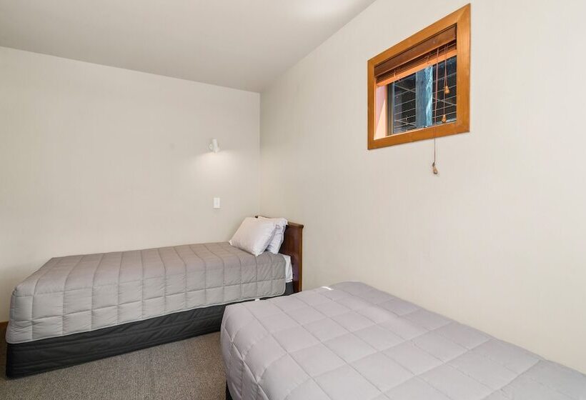 דירת שני חדרים עם מרפת, Oreti Village Resort