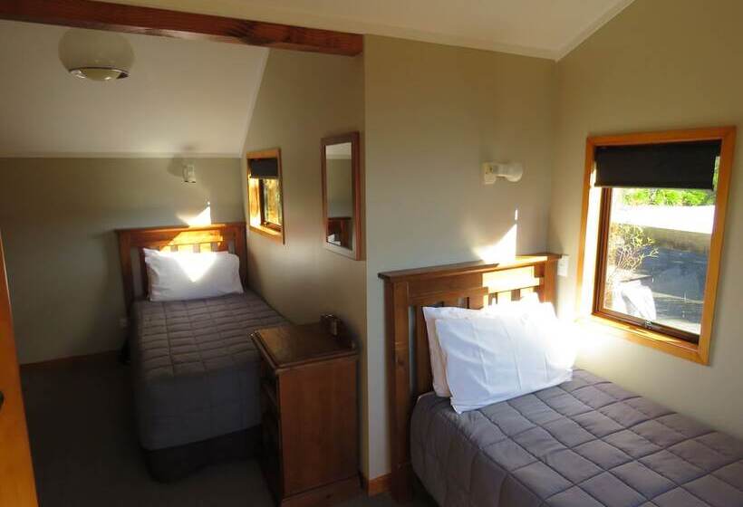 샬레, Oreti Village Resort